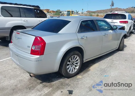 2010 Chrysler 300 Touring/Signature Series/Executive Series from USA, damaged, VIN 2C3CA5CV6AH251475